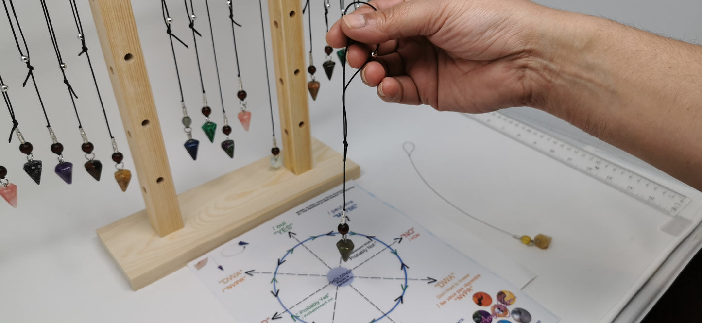 UL-8250  Pendule de radiesthesie sur corde de peau de vache /Dowsing pendulum on cowhide cord