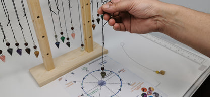 UL-8250  Pendule de radiesthesie sur corde de peau de vache /Dowsing pendulum on cowhide cord